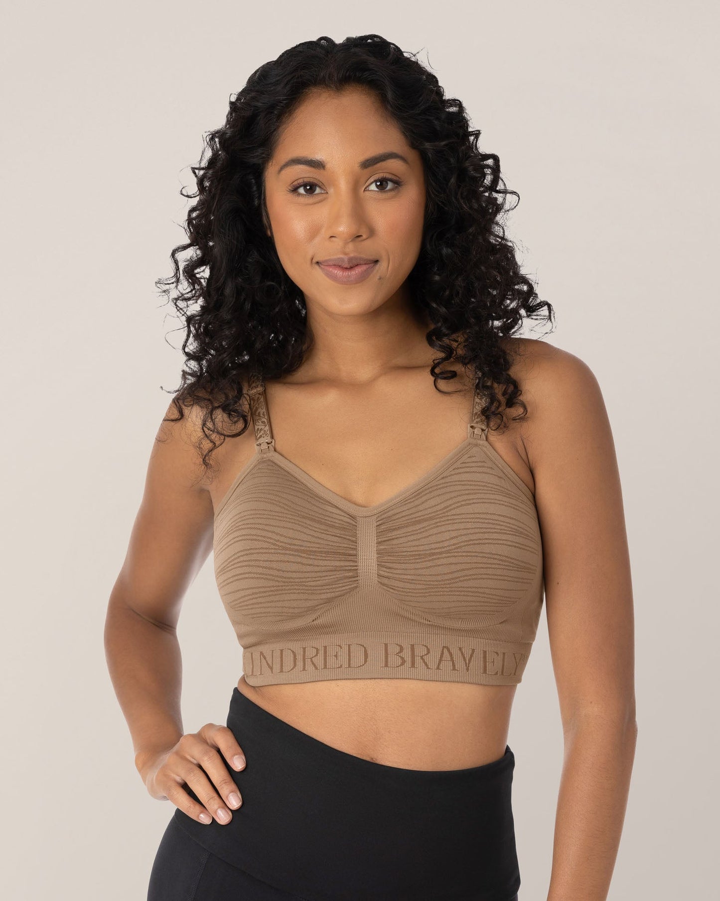 Sublime® Hands-Free Pumping & Nursing Bra | Latte