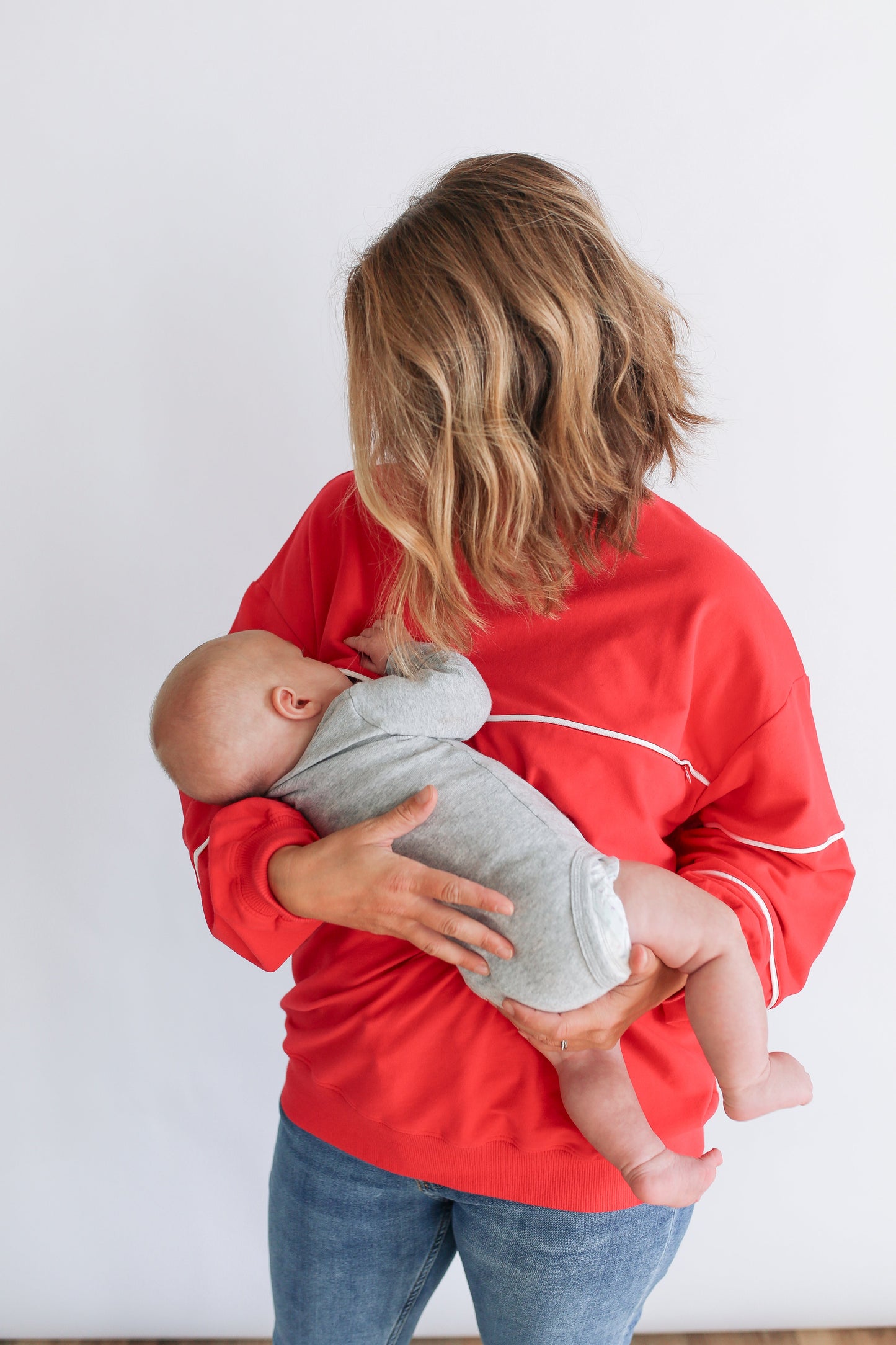 NUULY X Movemama Relaxed Fit Invisible Zipper Breastfeeding Sweatshirt with Piping